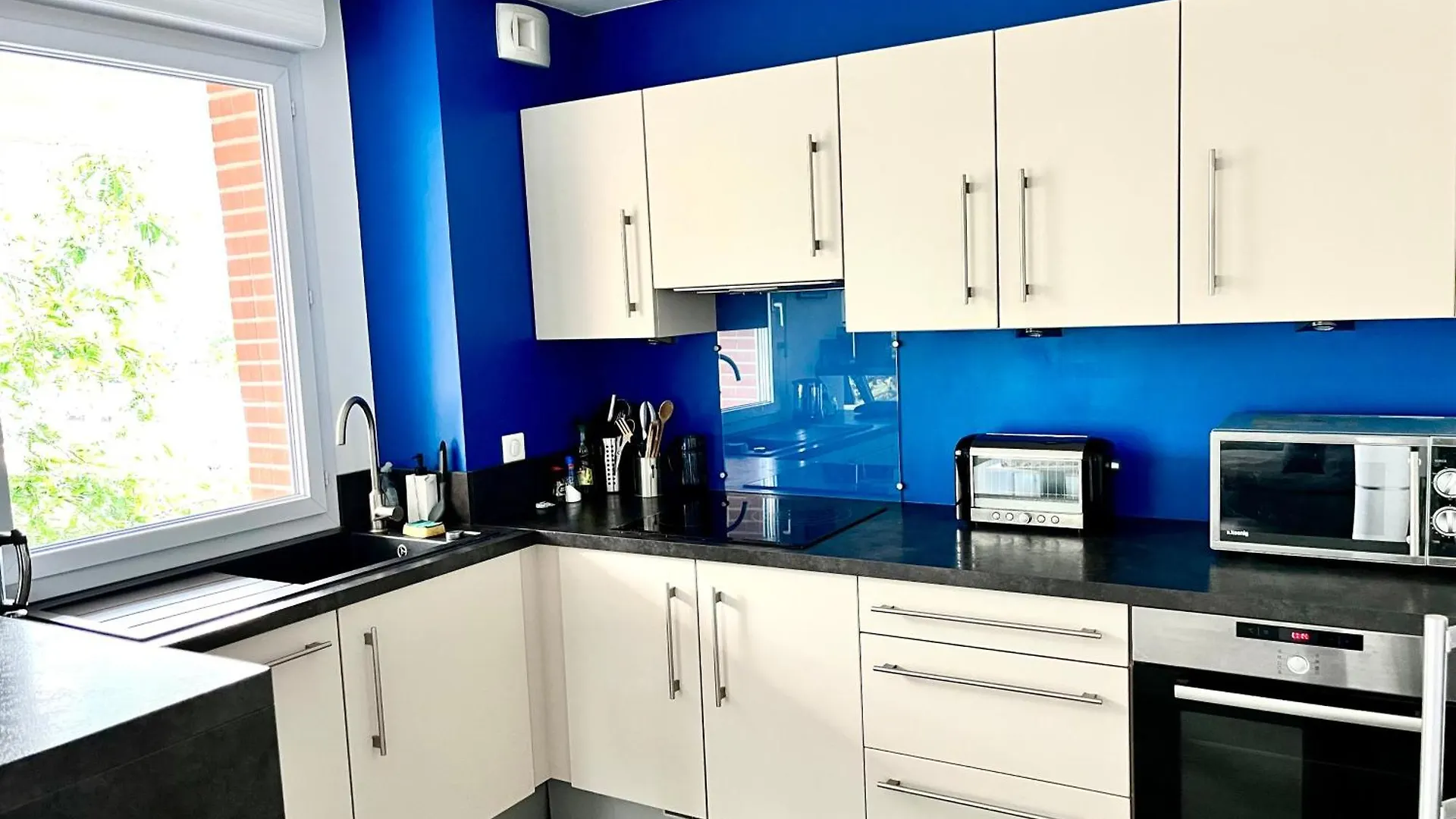 Appartement Calme Avec Belle Vue Colomiers 0*,  France