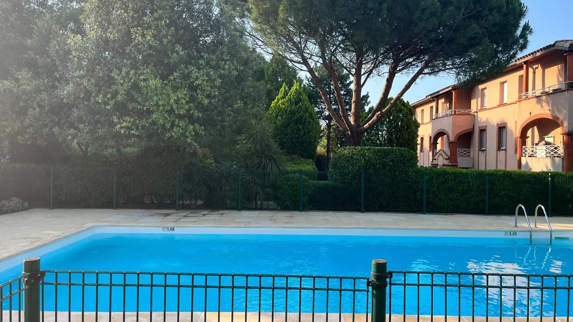 Apartment Appartement Calme Avec Belle Vue Colomiers